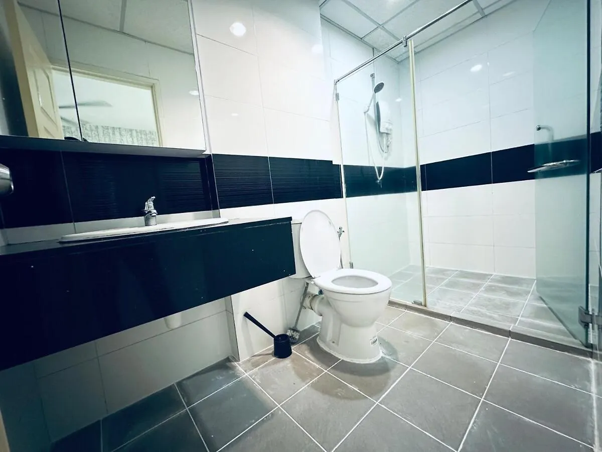 12Pax 3-Bedroom L Seaview L Georgetown L Gleneagles L Mansion One 0*, George Town Malasia